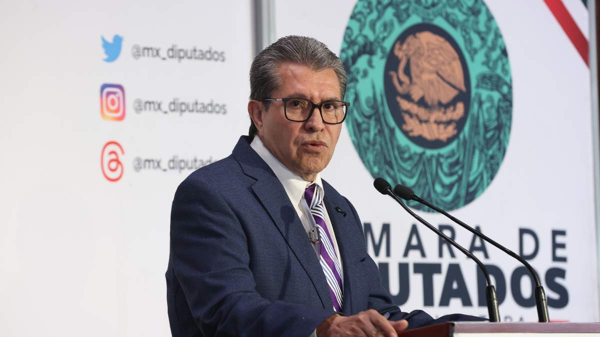 El morenista Ricardo Monreal