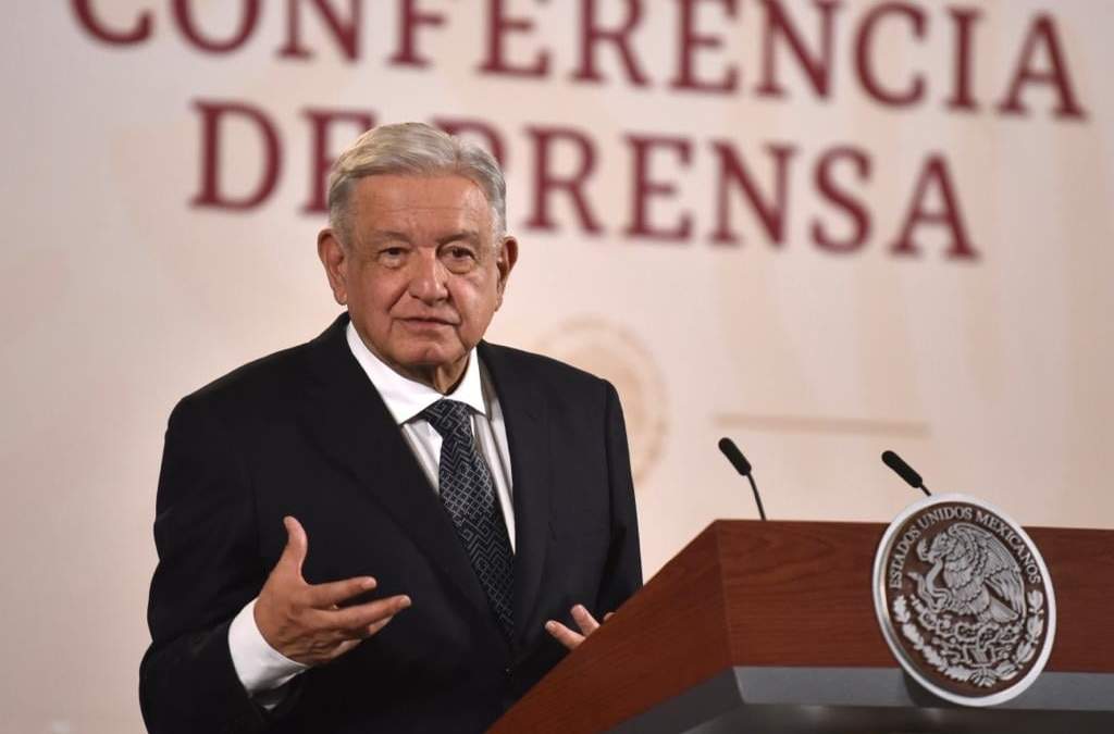 AMLO. “Si opino a favor de ella, van a votar en contra los opositores"