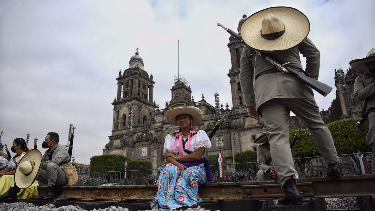 Preparativos del desfile por el 111 Aniversario del Inicio de la Revolución Mexicana