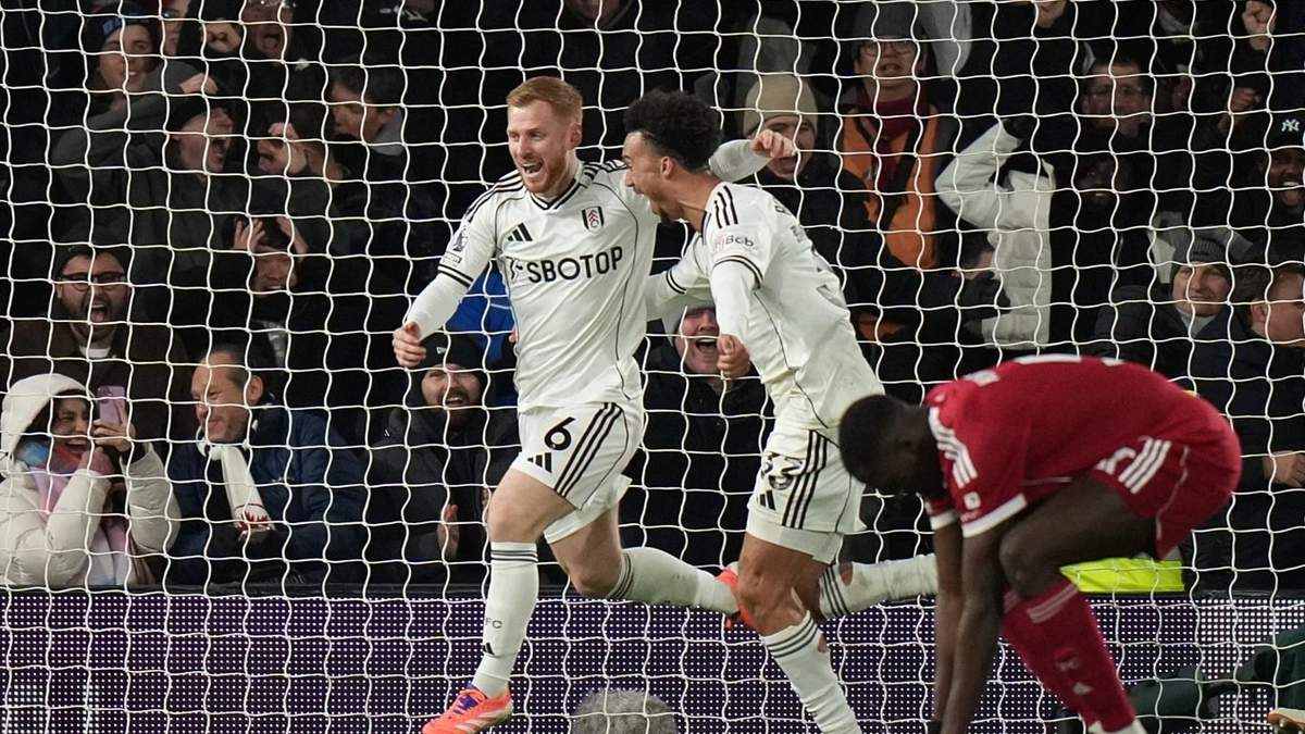 Fulham rescata agónico empate 2-2 ante Liverpool a un minuto del final del partido