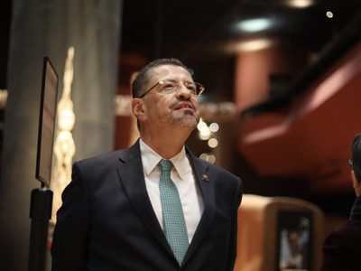 El presidente de Costa Rica es investigado por presunto tráfico de influencias en disputa familiar