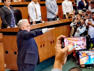 Gustavo Alarcón rinde protesta en sustitución de Alejandro Arcos, alcalde asesinado de Chilpancingo