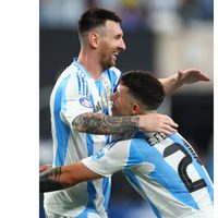 Con goles de Messi y Álvarez, Argentina se mete a la final de la Copa América