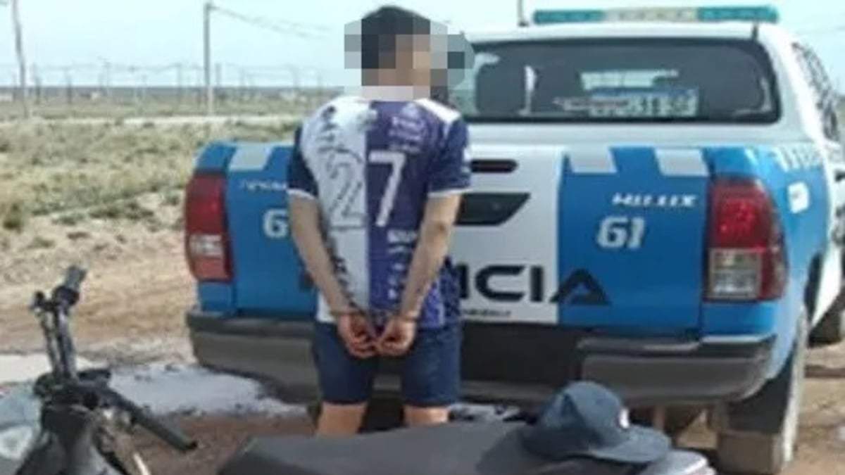 Uno de los demorados por la Policía en Centenario. Fuente: (Prensa Policía)
