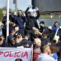 Presión policial: Kicillof discute un aumento salarial para la fuerza bonaerense