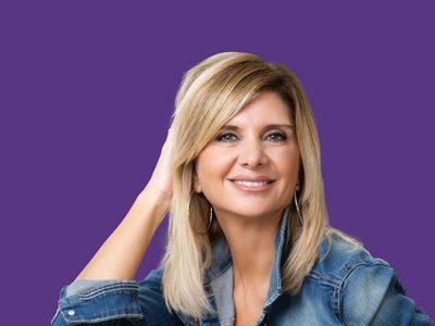 A sus 54 años, Débora Plager destila belleza con una prenda ideal para esta temporada y para destacar donde sea
