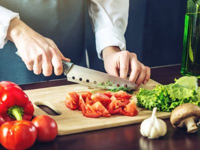 Planifican en Zapala los nuevos cursos de manipulación de alimentos