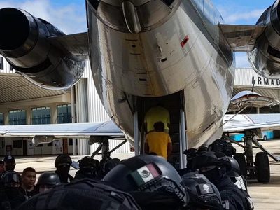 Por "riesgo", Mario Marín y Jean Succar Kuri fueron trasladados a cárceles de máxima seguridad