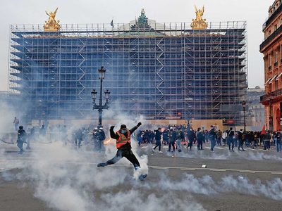 Macron siembra vientos y recoge tempestades