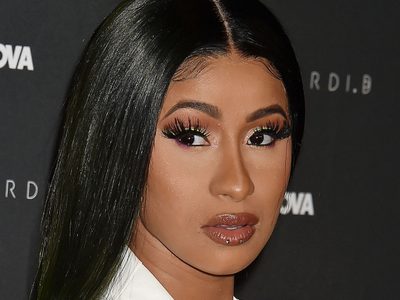 ¡Poderosa! Cardi B llegó a los Grammy con atuendo trasparente y… ¡No vas a poder dejar de mirar!