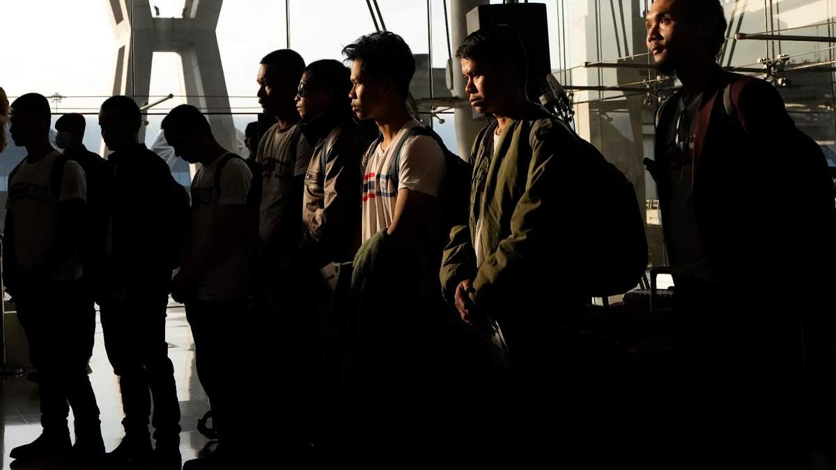 Rehenes tailandeses que fueron liberados por Hamás