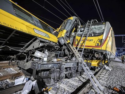 Choque de trenes en República Checa deja al menos cuatro muertos y 27 heridos