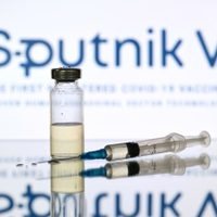 Alberto Fernández y Vladimir Putin anuncian el comienzo de la producción de la Sputnik V en Argentin