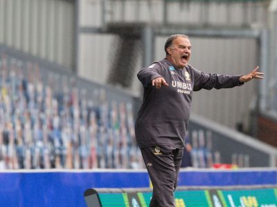 Agónico triunfo del Leeds y camino liberado para el ansiado ascenso de Bielsa