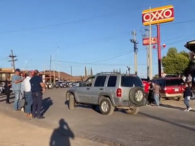 Mineros de Cananea levantan bloqueo tras promesa de AMLO de resolver la huelga