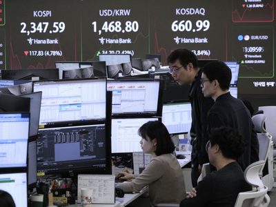 Caen mercados asiáticos por efecto Trump; el Nikkei de Japón se desploma casi un 8 por ciento