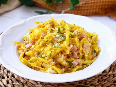 En 5 pasos y con ingredientes que tenés en casa: la receta más fácil del clásico revuelto gramajo