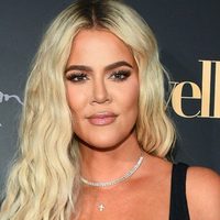 ¿Es posible? Mirá a Khloé Kardashian frente al espejo y con... ¡Dios mío!