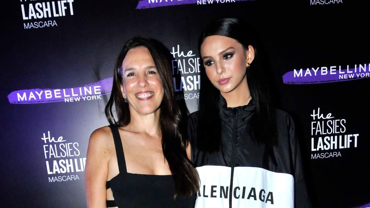 Paula Robles y su hija Juanita Tinelli. Fuente: (Instagram)