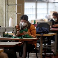 Adiós cuarentena: el 10 de mayo volverían a funcionar unas 500 fábricas y los comercios minoristas