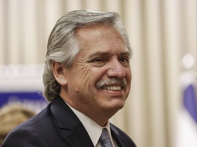 Alberto Fernández desayuna con empresarios en Berlín