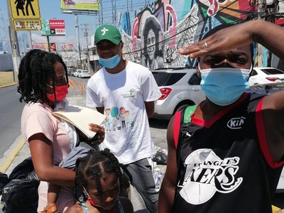 "Nosotros mejor nos quedaremos aquí", un largo trayecto desde Haití para encontrar puertas cerradas