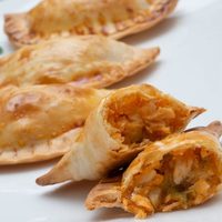 Empanadas de atún como las de tu abuela: fáciles de hacer con huevo duro, aceitunas y una lata de atún