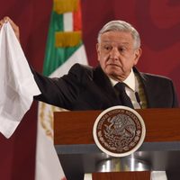 Quiero que me tapen la boca con pruebas, dice AMLO al defender a Bartlett