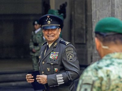 El general Sandoval y su hijo, al mando. La red militar que controla la inteligencia del Estado