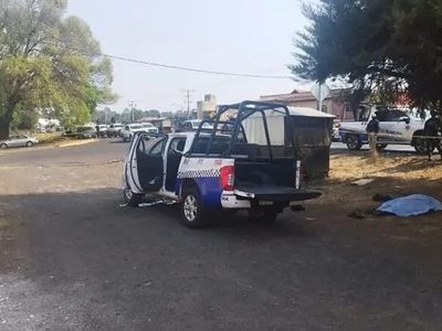 Ataque armado en Tingüindín, Michoacán, deja dos policías muertos