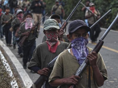 López Obrador envía mensaje a niños armados de Guerrero