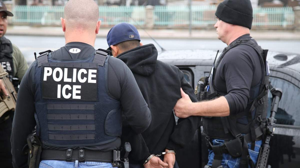 Detenciones en Chicago por parte de agentes de ICE, EU