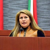 Hortencia Figueroa renuncia al PRD entre acusaciones de desfalco al congreso morelense