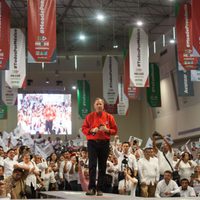 En un cómic, Meade niega ser el padre del gasolinazo y pide a simpatizantes que lo defiendan
