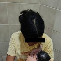Tras ser rechazada por personal médico, adolescente de 14 años da a luz en baño del IMSS