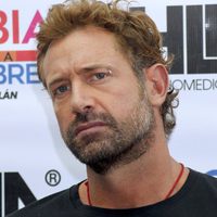 ¡Innecesario! Sin ser madre, Gabriel Soto saludó a su novia y marcó una gran diferencia con su ex