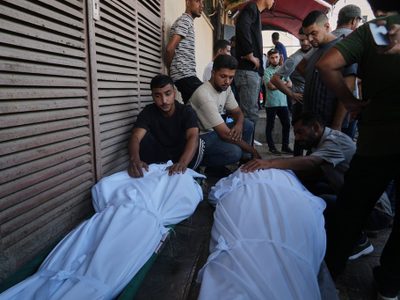 Israel sigue bombardeando Gaza y mata a decenas de personas, pese a los llamados de Trump