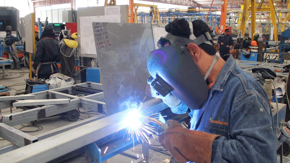Industria. Fuente: (Twitter)