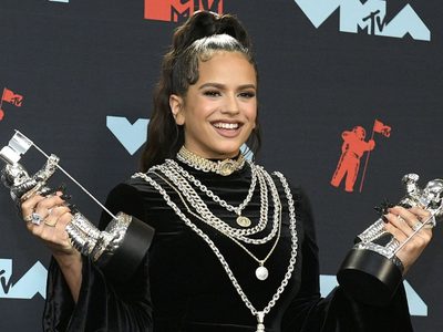 Con fama internacional: Rosalía participó de un importante proyecto con artistas de todo el mundo