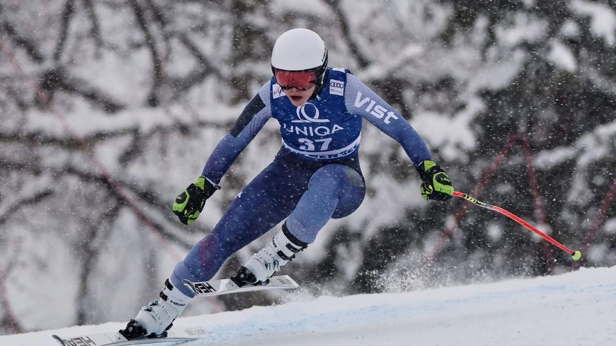 La rusa Julia Pleshkova compite en el descenso libre durante la Copa Mundial de esquí alpino en Zauchensee, Austria, el sábado 10 de enero
