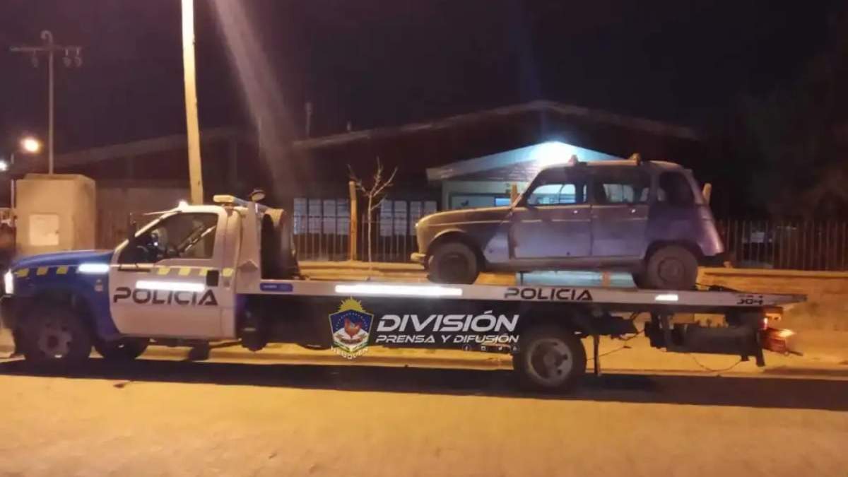 Conductor alcoholizado. Auto retenido. Fuente: (Policía de Neuquén)
