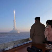 Norcorea amenaza con "acciones más ofensivas" contra EU tras observar prueba de misil