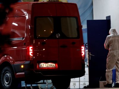 Dolor en España: Madrid habilita una pista de hielo como morgue para albergar los cadáveres del coronavirus