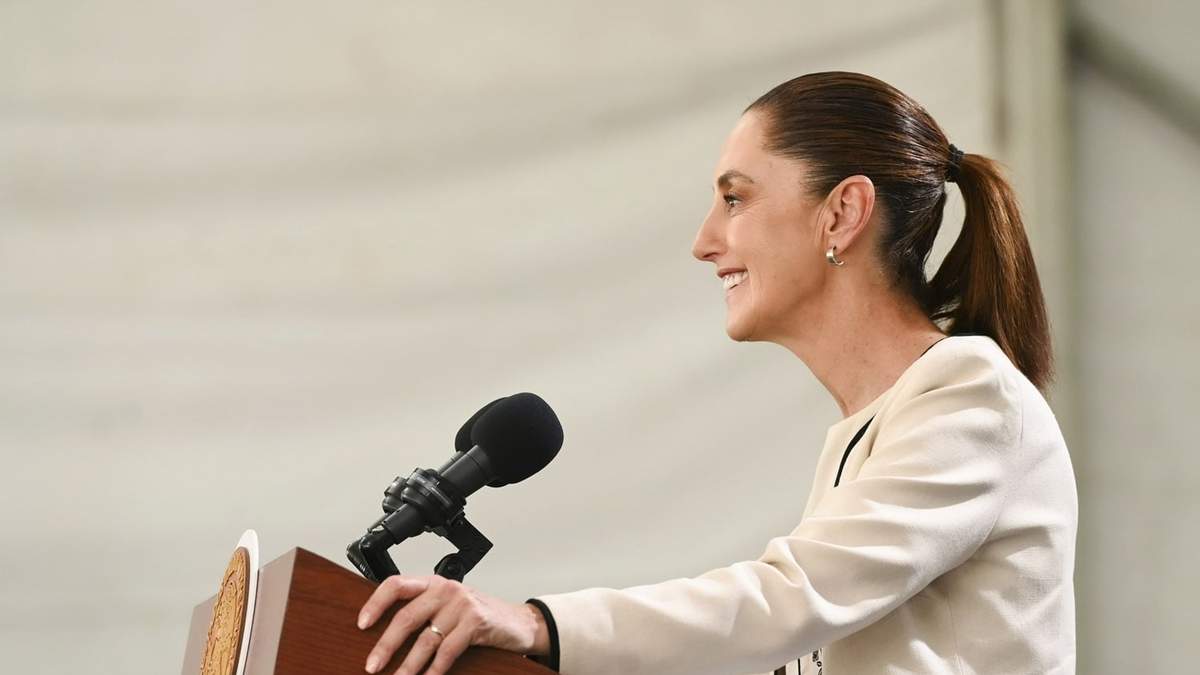 La presidenta Claudia Sheinbaum en su conferencia matutina en Manzanillo, Colima, el viernes 13 de marzo de 2026