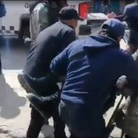 Un elemento de la GN resulta herido en enfrentamiento con campesinos en Chiapas (Videos)