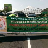 Antorcha Campesina bloquea Paso Exprés; acusa condicionamiento de programas sociales