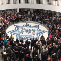 El día que la policía fue la protagonista de la protesta (Video)