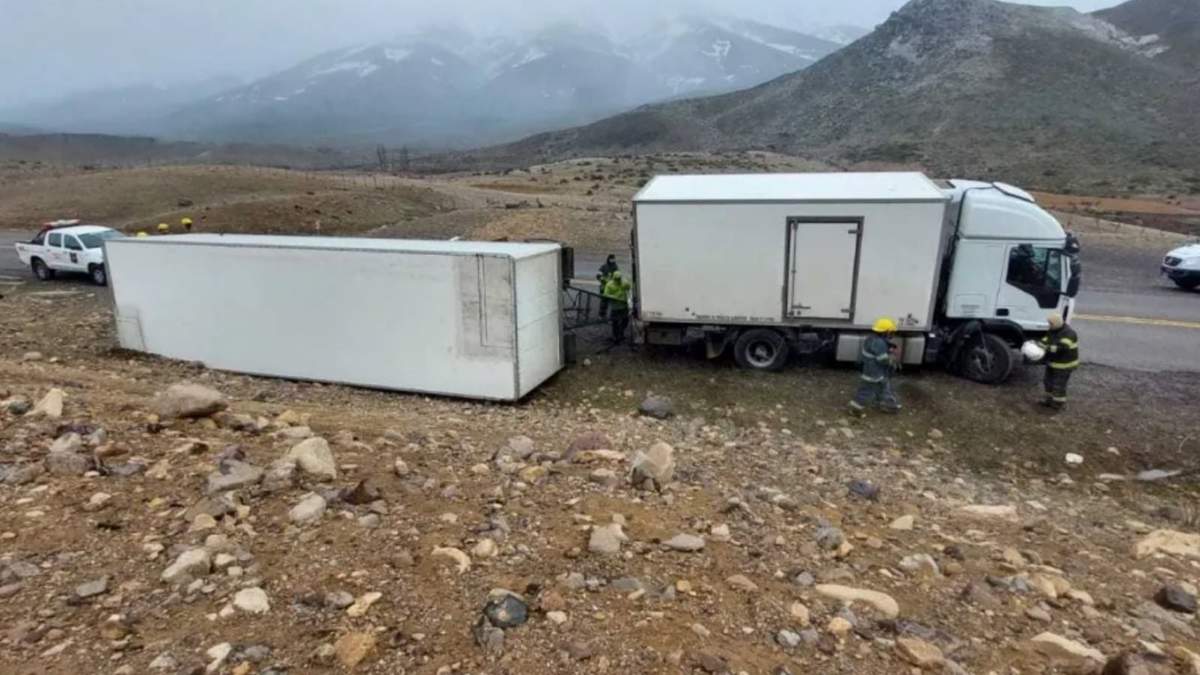 No hubo heridos. Solamente se registraron daños materiales. Fuente: (Facebook).