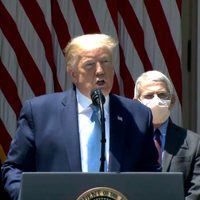 Trump promete una vacuna para fin de año o principios de 2021