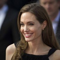 ¡Al agua en gala! El día que el mundo se fijó en Angelina Jolie por primera vez ¡Y se enamoraron!